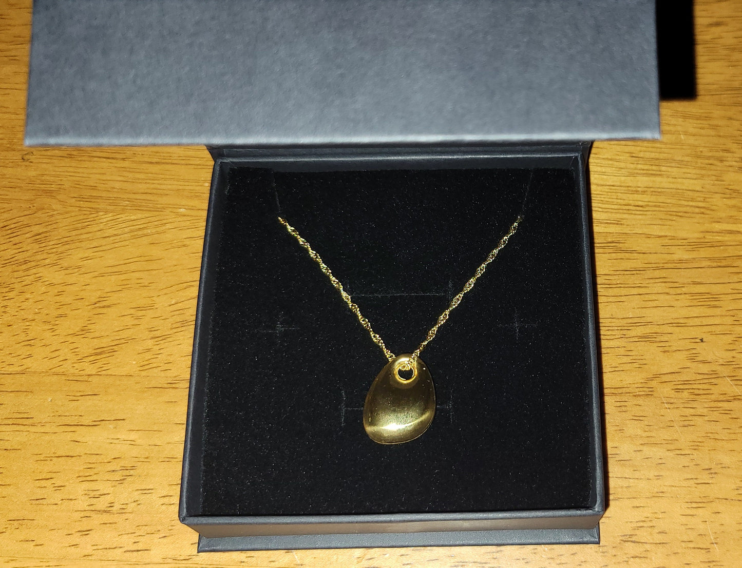 Oval Water Drop Pendant - Twists Chain