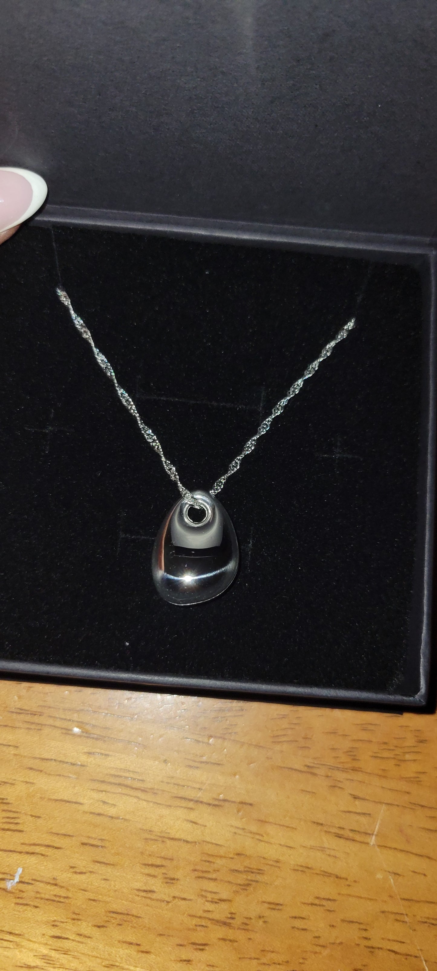 Oval Water Drop Pendant - Twists Chain